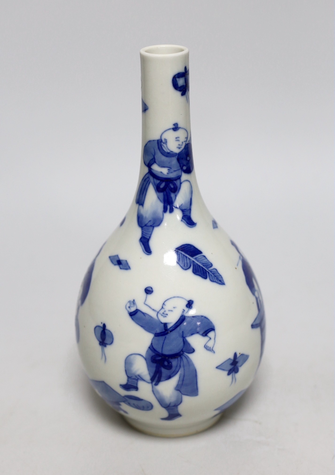 A Chinese blue and white figurative 'boys' vase, 20.5cms high